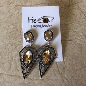Beautiful earrings!!😊